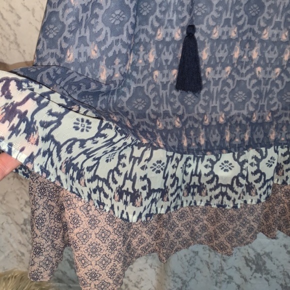 Rewind Sleeveless Tiered Mini Dress Blue, Pink and White Womens Size Small - Picture 7 of 10